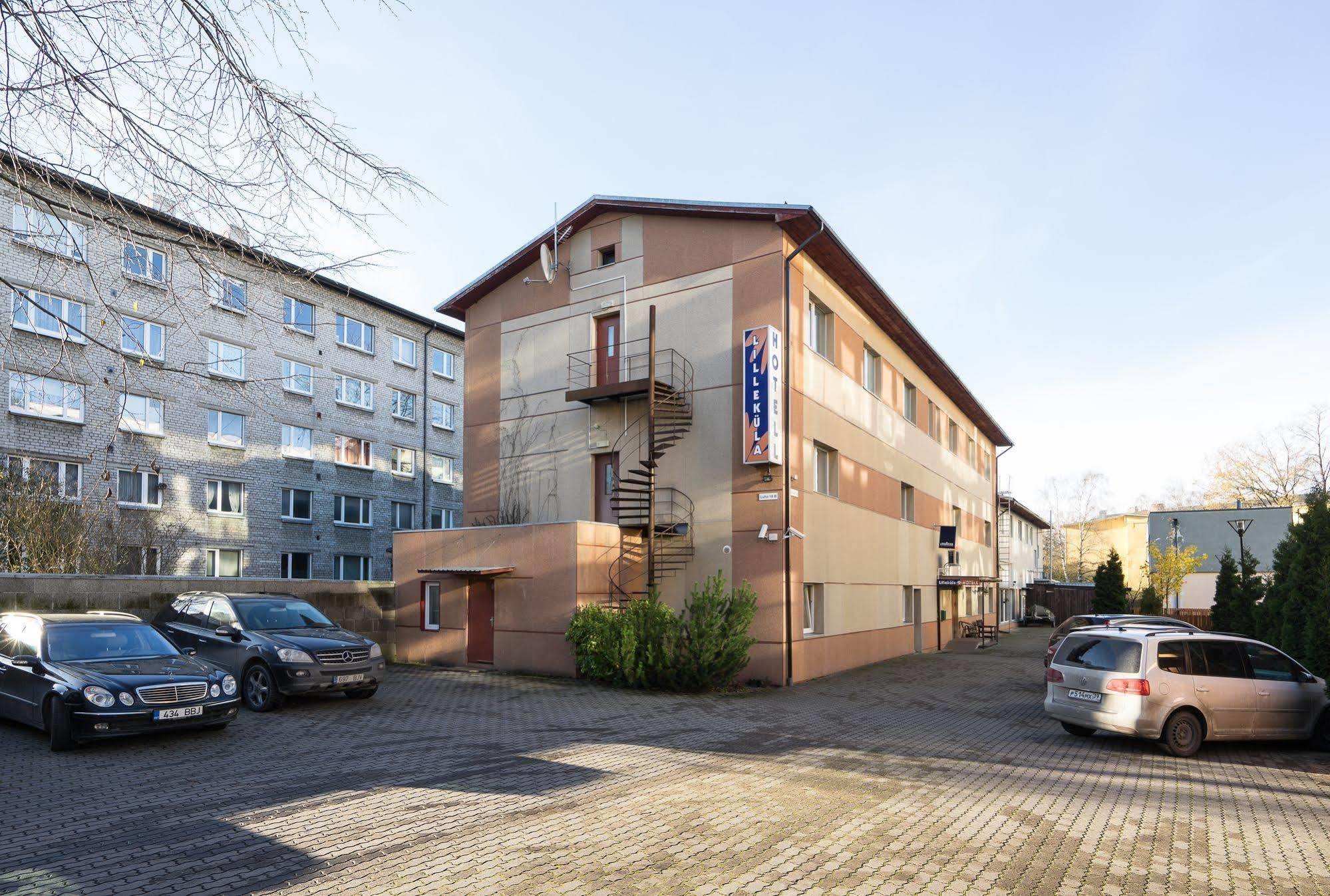 Lillekuela Hotel Таллин Экстерьер фото